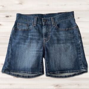 𝅺Levi's Blue Women's Denim Shorts | Size 27
